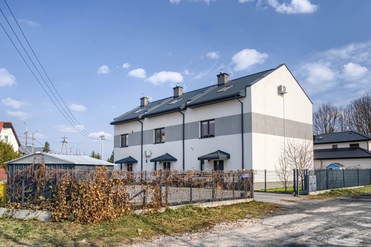 Dom 5 pokojowe na Sprzedaż