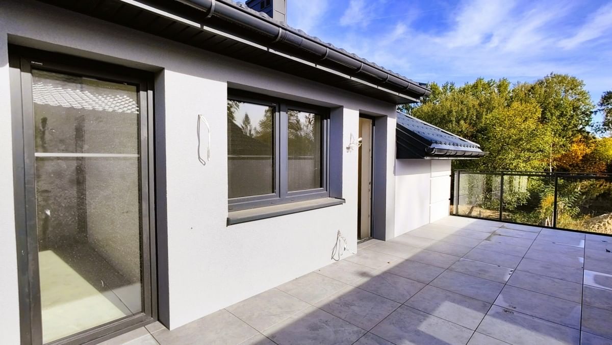 Dom 6 pokojowe na Sprzedaż