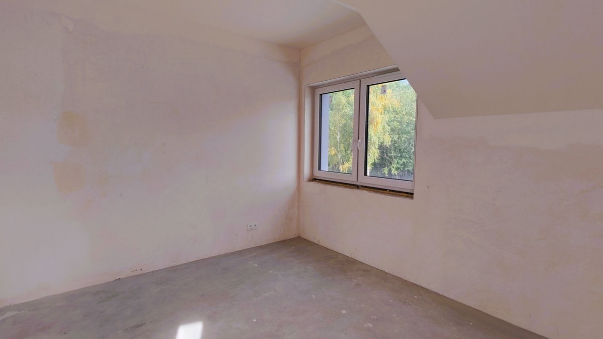 Dom 6 pokojowe na Sprzedaż