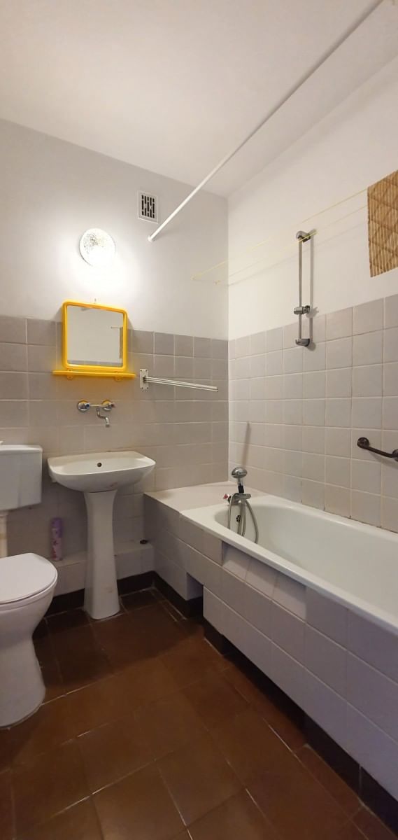 Lokal użytkowy  pokojowe na Sprzedaż