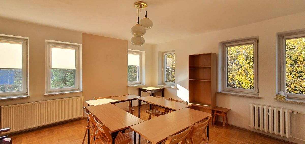 Lokal użytkowy  pokojowe na Sprzedaż