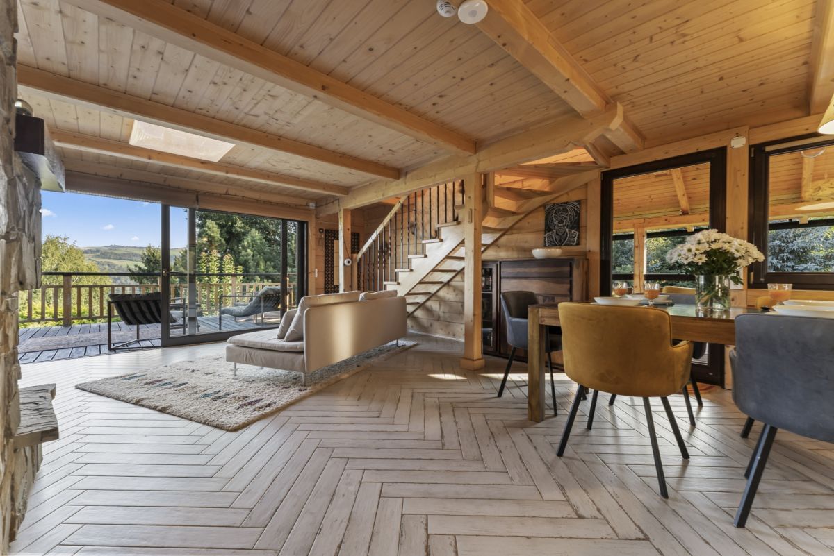 Dom 4 pokojowe na Sprzedaż