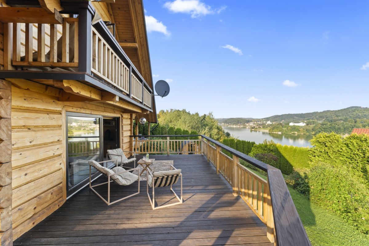 Dom 4 pokojowe na Sprzedaż