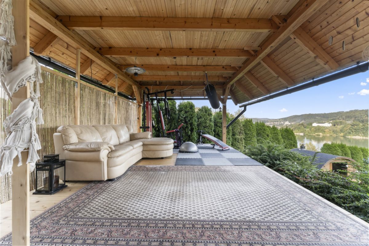 Dom 4 pokojowe na Sprzedaż