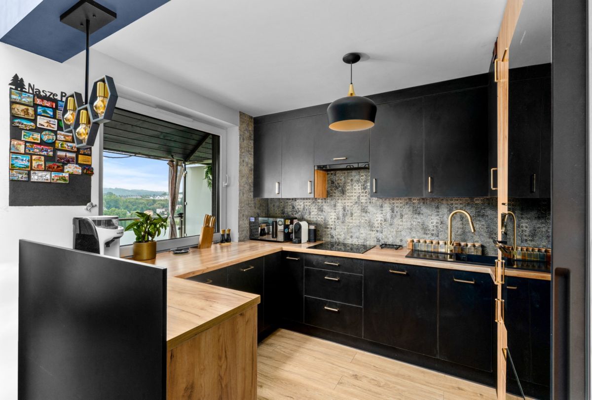 Mieszkanie 4 pokojowe na Sprzedaż