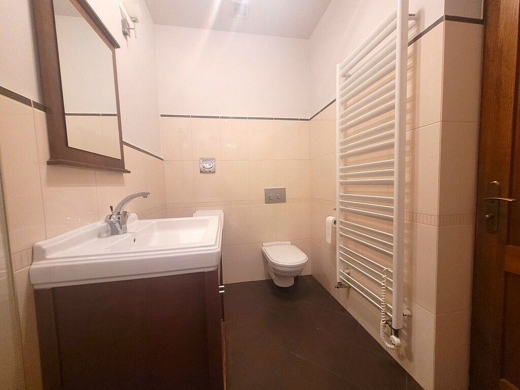 Lokal użytkowy  pokojowe na Wynajem