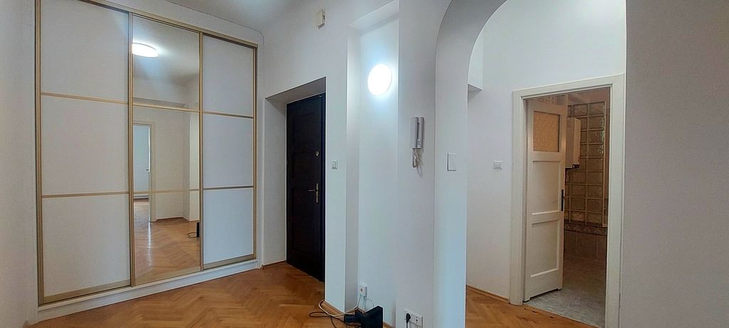 Lokal użytkowy  pokojowe na Wynajem