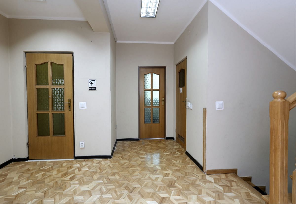 Dom 7 pokojowe na Sprzedaż