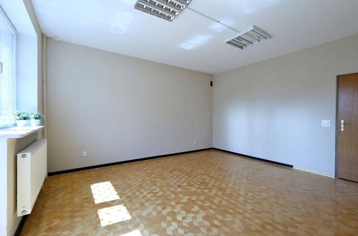 Dom 7 pokojowe na Sprzedaż