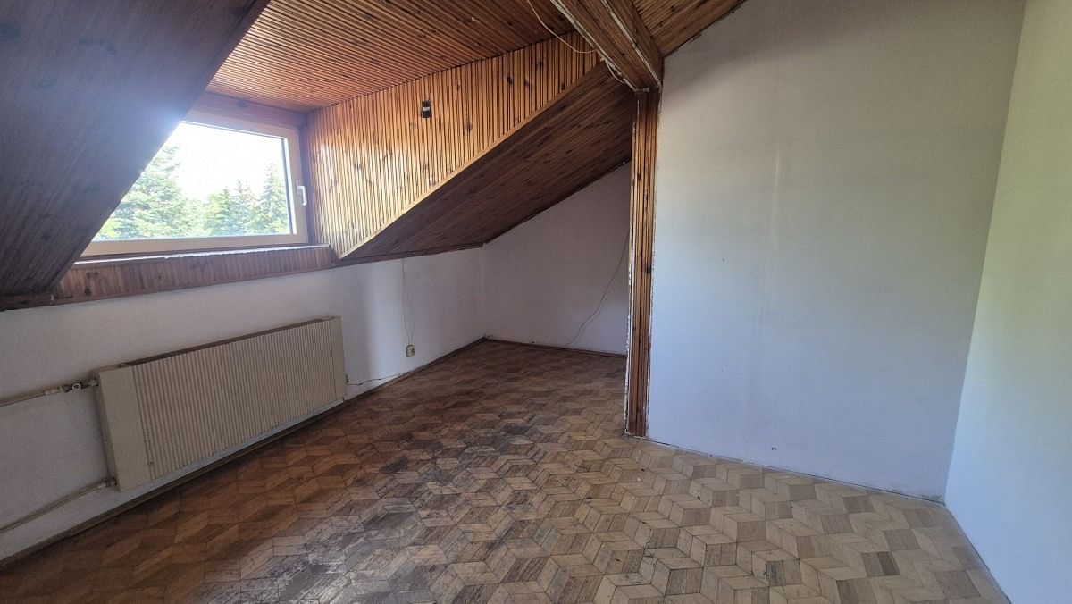 Dom 10 pokojowe na Sprzedaż