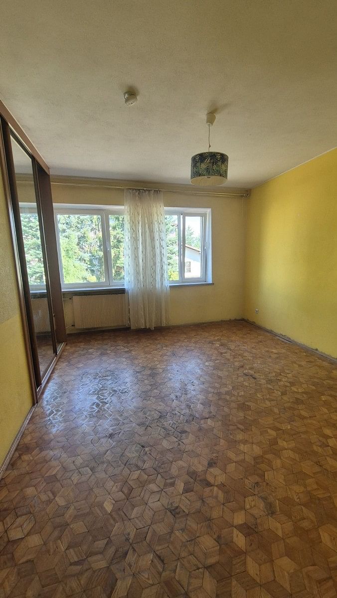 Dom 10 pokojowe na Sprzedaż