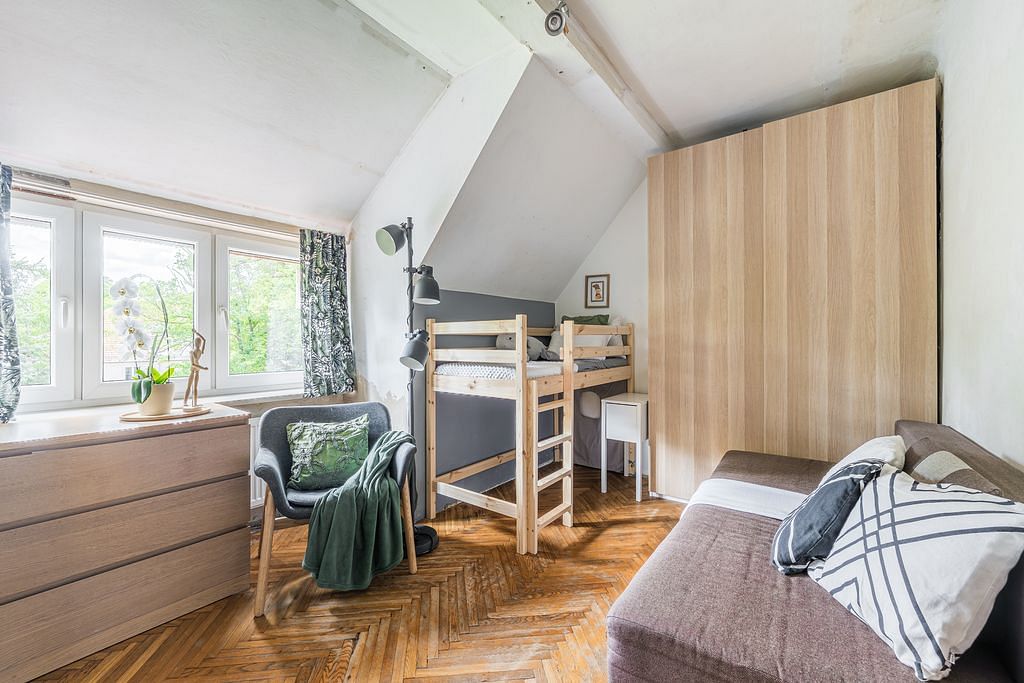 Mieszkanie 255 pokojowe na Sprzedaż