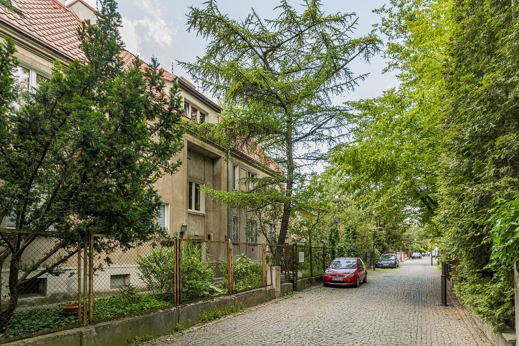 Mieszkanie 255 pokojowe na Sprzedaż
