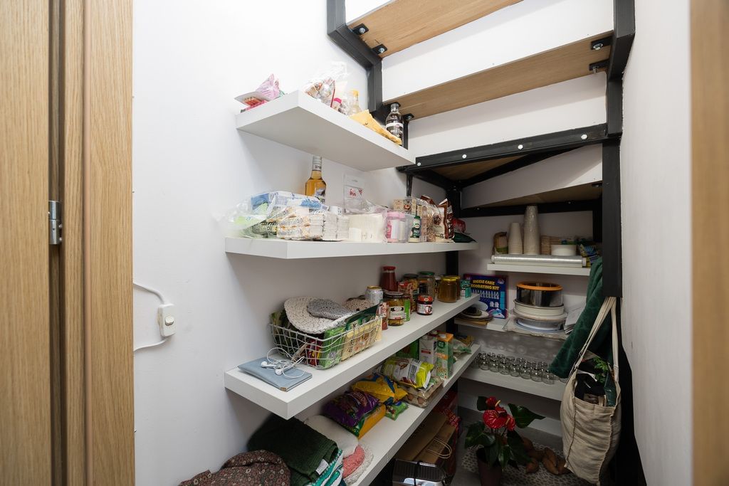 Mieszkanie 4 pokojowe na Sprzedaż