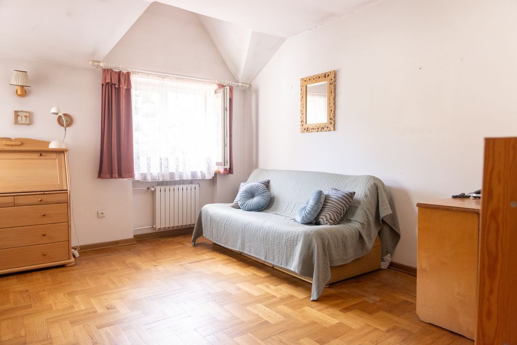 Dom 5 pokojowe na Sprzedaż