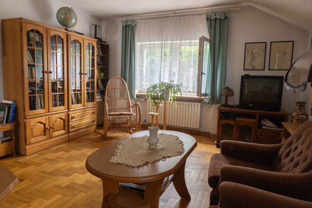 Dom 5 pokojowe na Sprzedaż