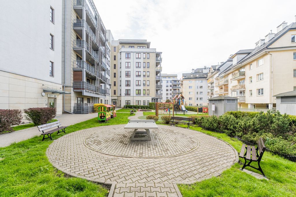 Mieszkanie 5 pokojowe na Sprzedaż