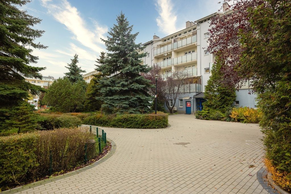 Mieszkanie 4 pokojowe na Sprzedaż