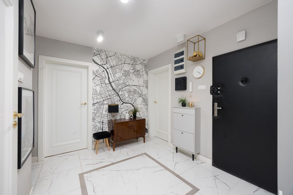 Mieszkanie 4 pokojowe na Sprzedaż