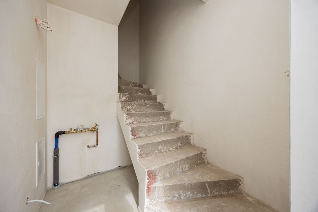 Mieszkanie 4 pokojowe na Sprzedaż