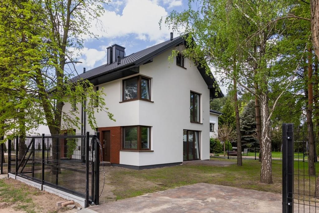 Dom 4 pokojowe na Sprzedaż