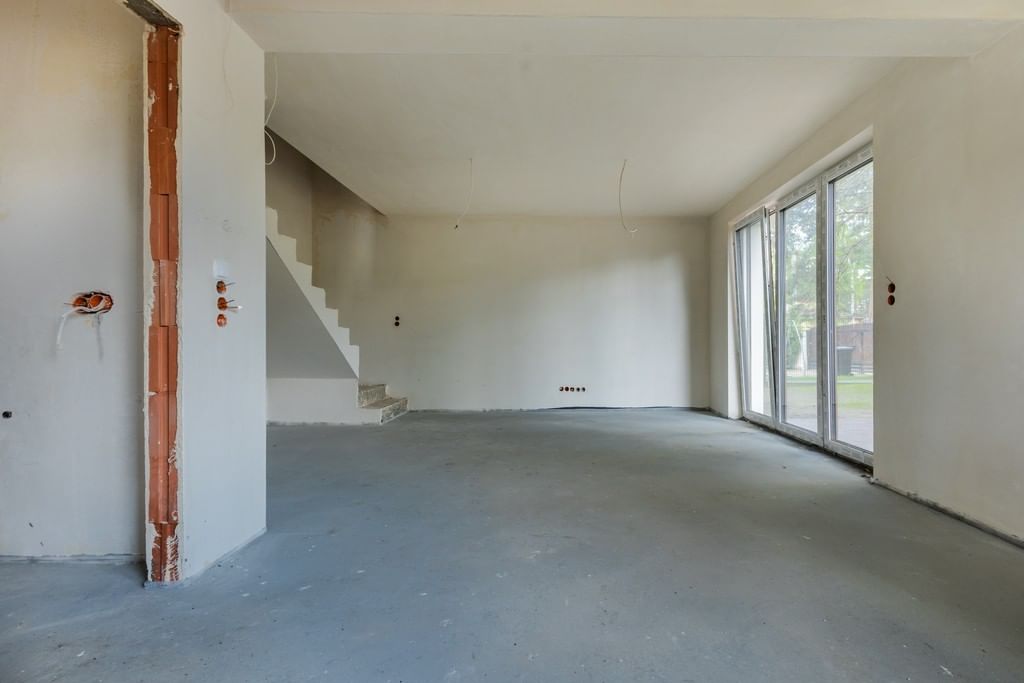 Dom 4 pokojowe na Sprzedaż