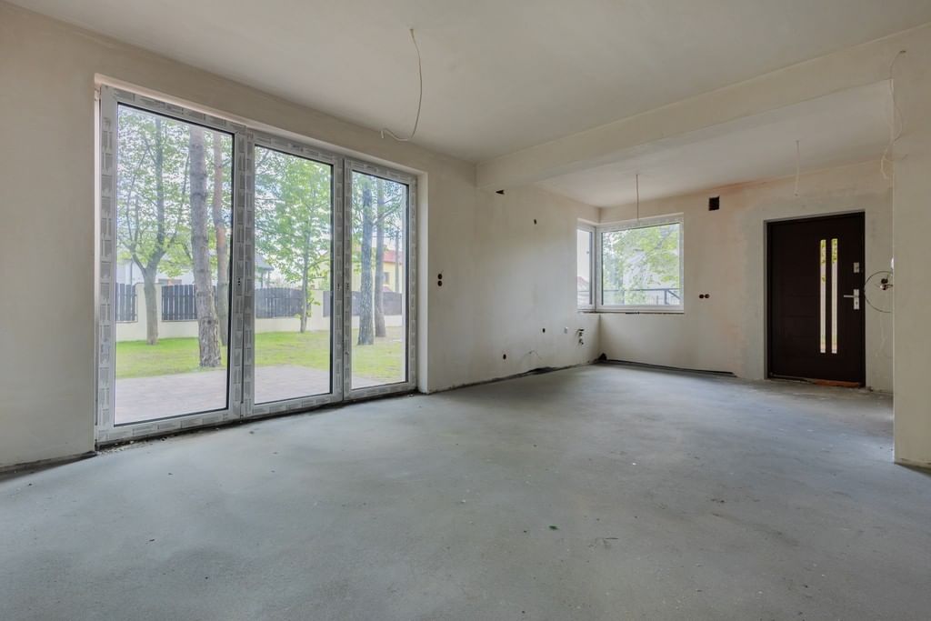 Dom 4 pokojowe na Sprzedaż