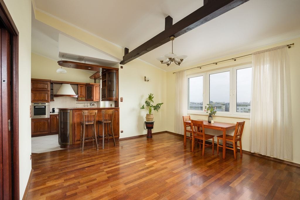 Mieszkanie 4 pokojowe na Sprzedaż