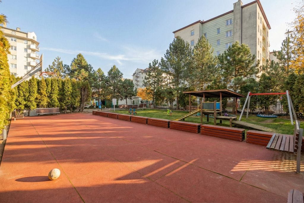 Mieszkanie 4 pokojowe na Sprzedaż