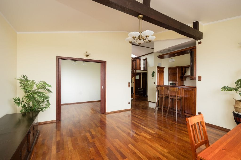 Mieszkanie 4 pokojowe na Sprzedaż