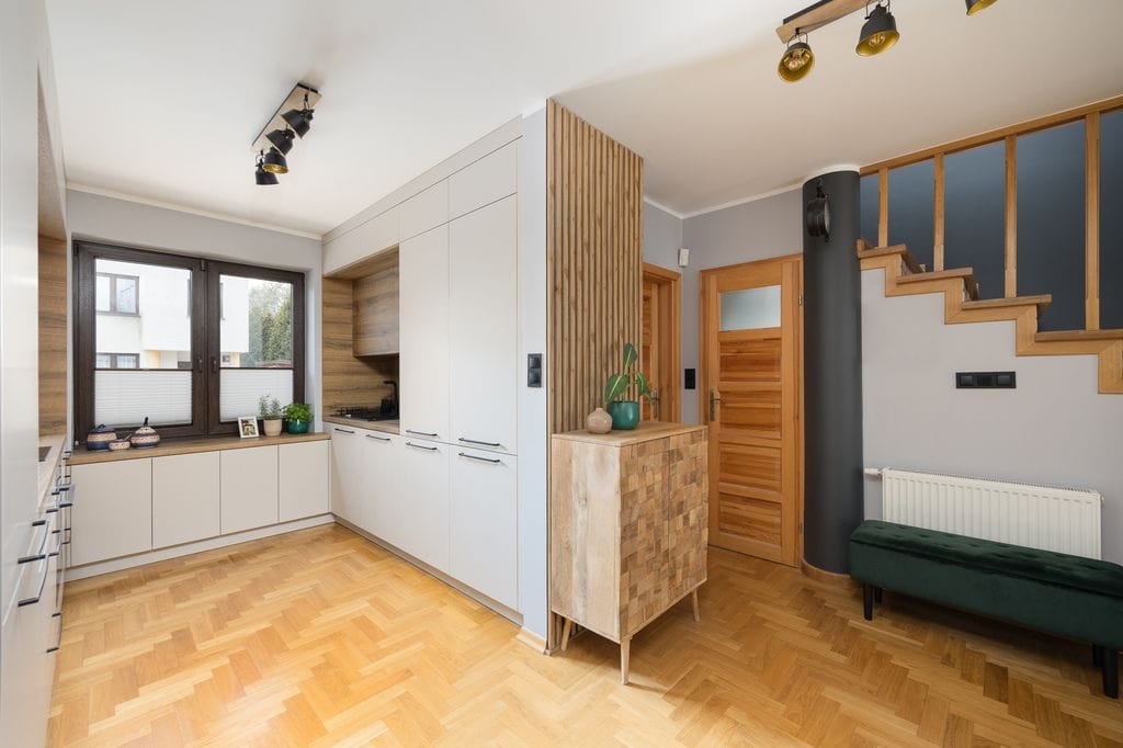 Dom 4 pokojowe na Sprzedaż