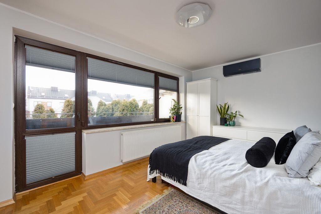 Dom 4 pokojowe na Sprzedaż