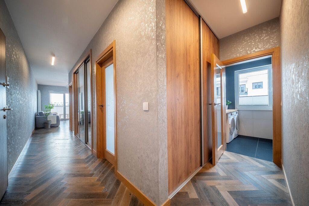 Mieszkanie 5 pokojowe na Sprzedaż