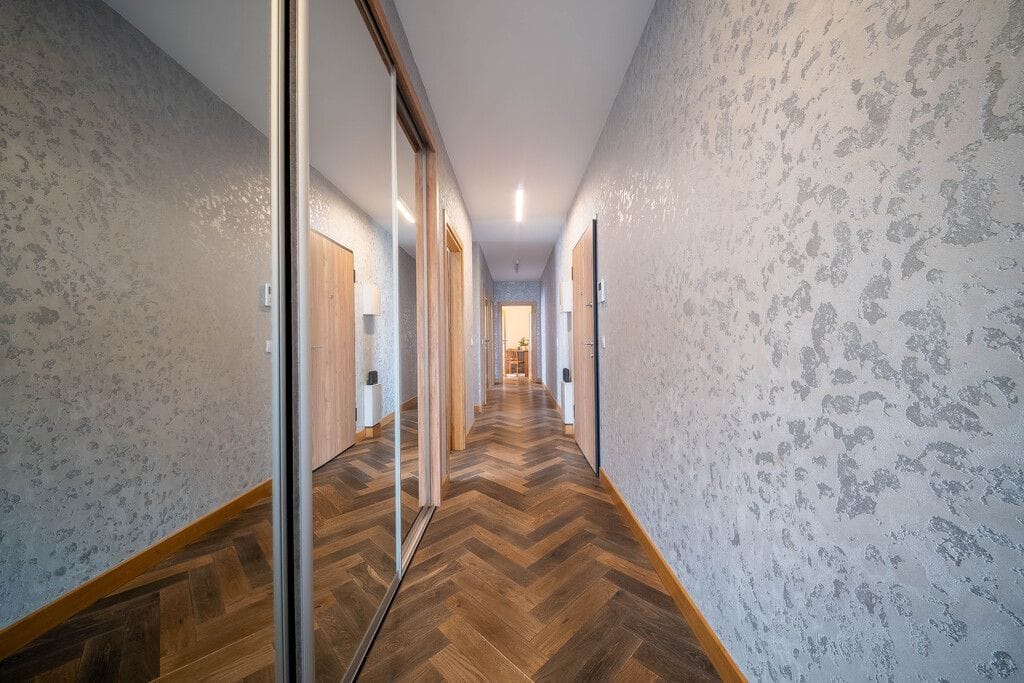 Mieszkanie 5 pokojowe na Sprzedaż