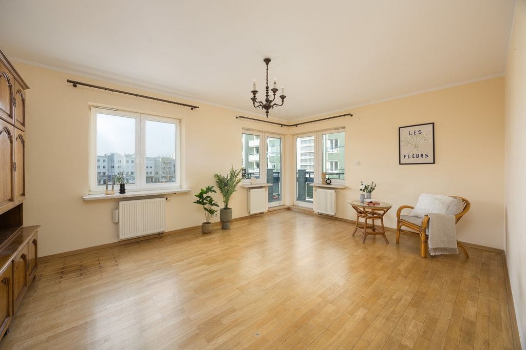 Mieszkanie 3 pokojowe na Sprzedaż