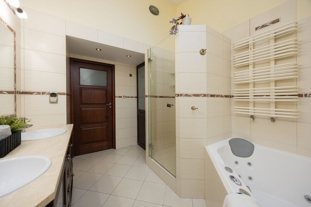 Mieszkanie 4 pokojowe na Sprzedaż