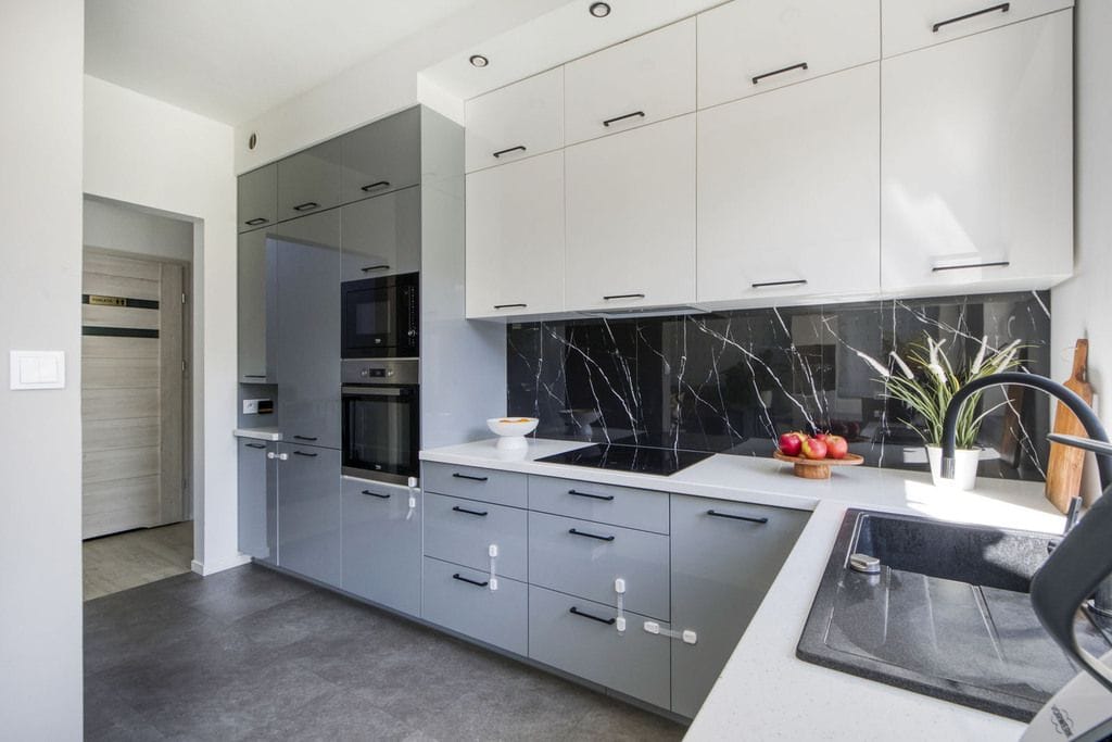 Dom 4 pokojowe na Sprzedaż