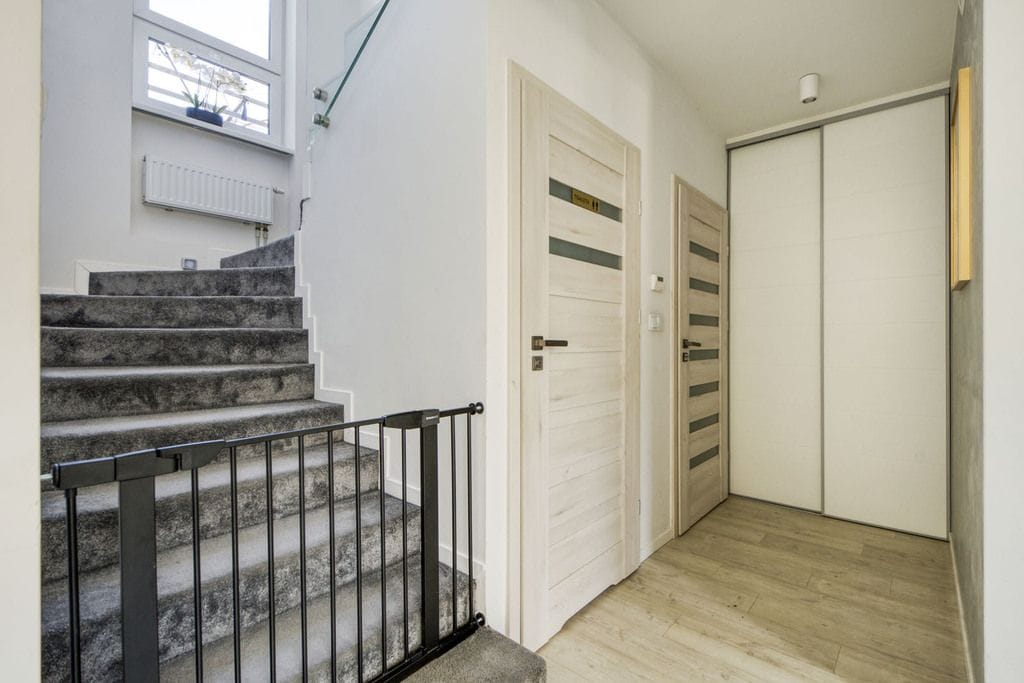 Dom 4 pokojowe na Sprzedaż