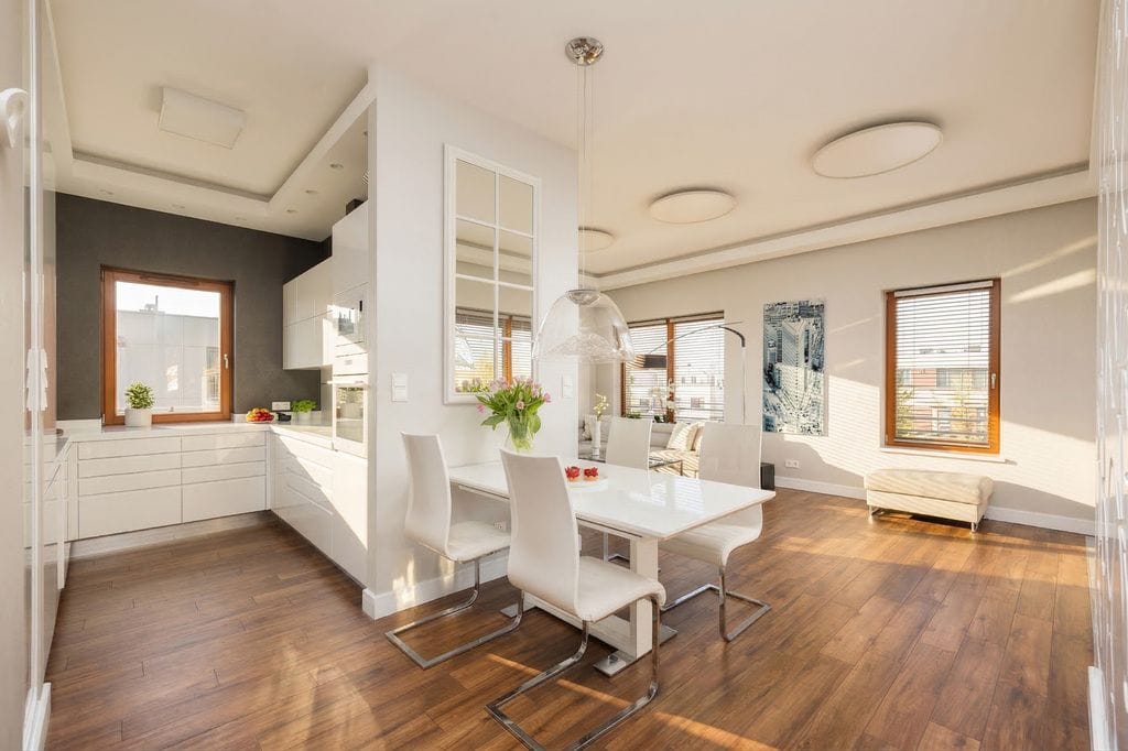 Mieszkanie 5 pokojowe na Sprzedaż