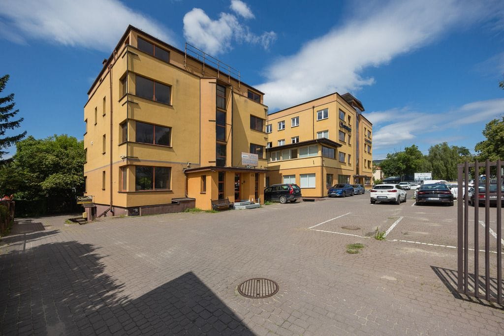 Lokal użytkowy  pokojowe na Sprzedaż