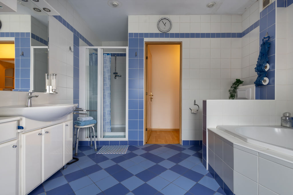 Dom 6 pokojowe na Sprzedaż