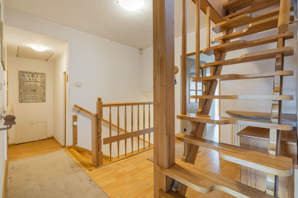 Dom 6 pokojowe na Sprzedaż