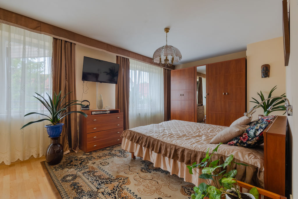 Dom 6 pokojowe na Sprzedaż