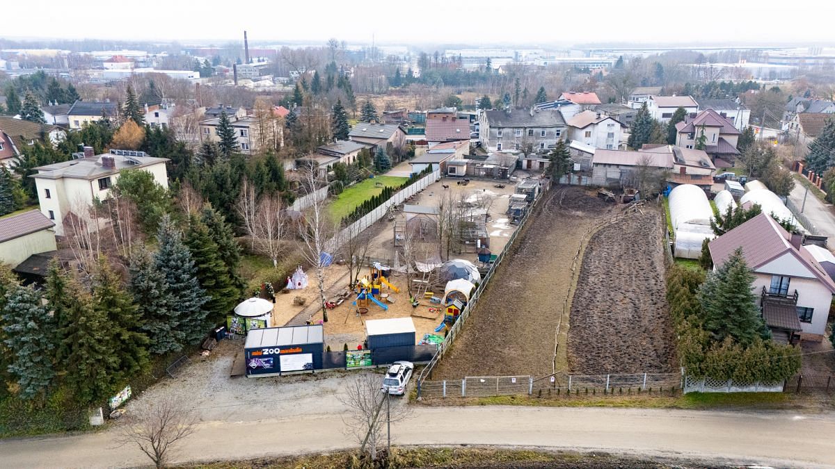 Dom 10 pokojowe na Sprzedaż