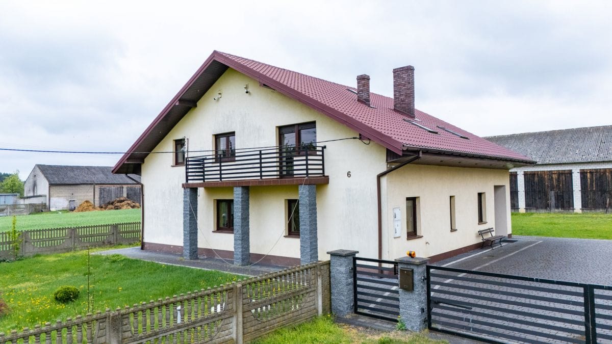 Dom 5 pokojowe na Sprzedaż