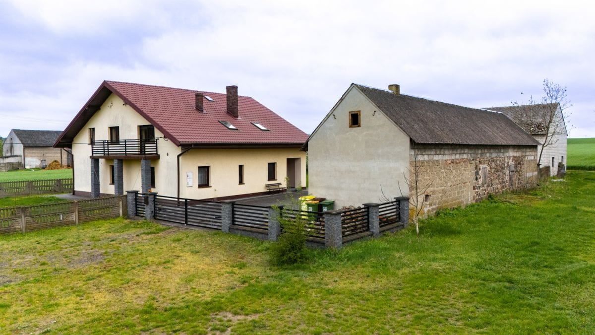 Dom 5 pokojowe na Sprzedaż
