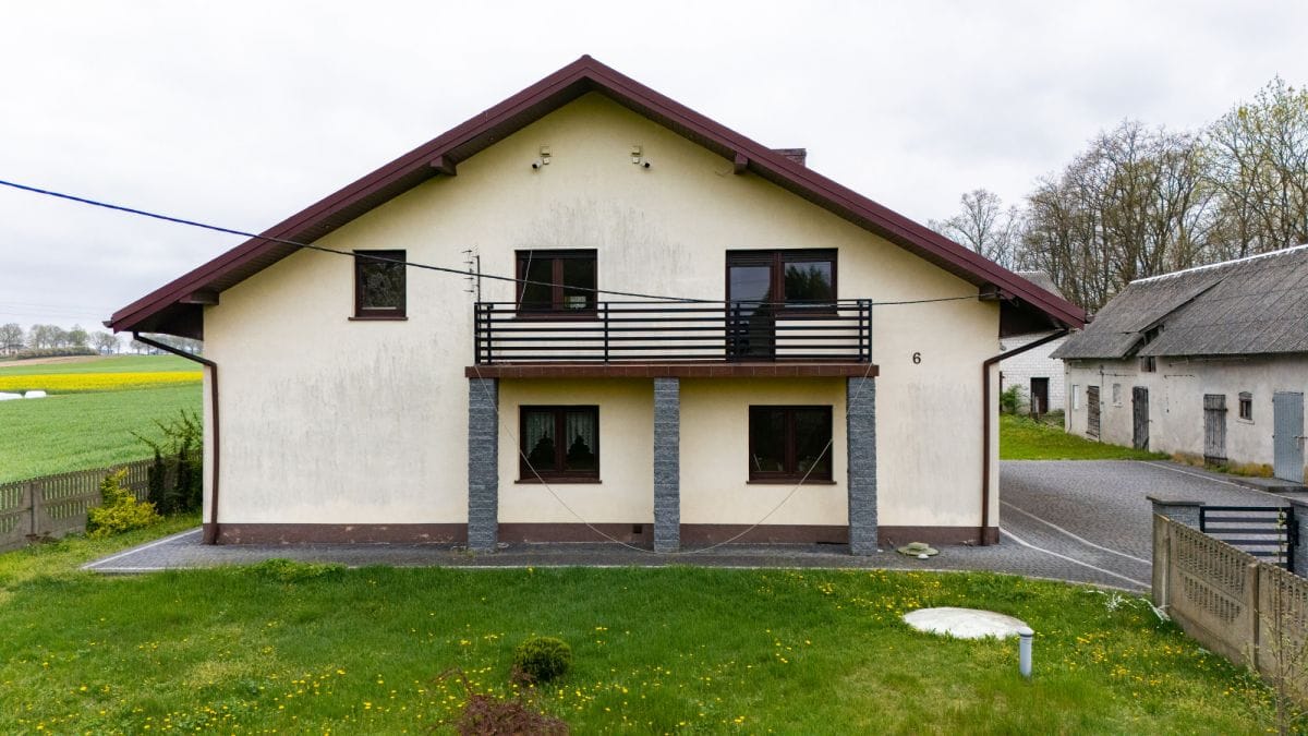 Dom 5 pokojowe na Sprzedaż