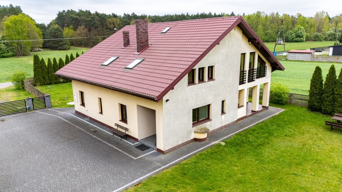 Dom 5 pokojowe na Sprzedaż