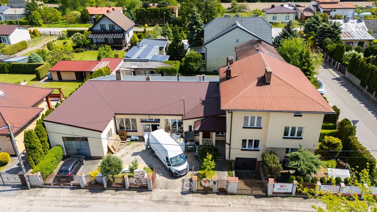 Dom 8 pokojowe na Sprzedaż