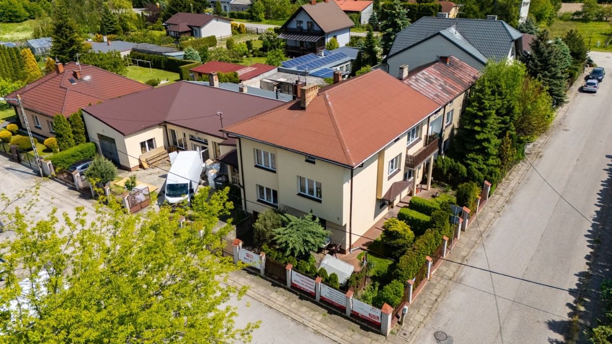 Dom 8 pokojowe na Sprzedaż